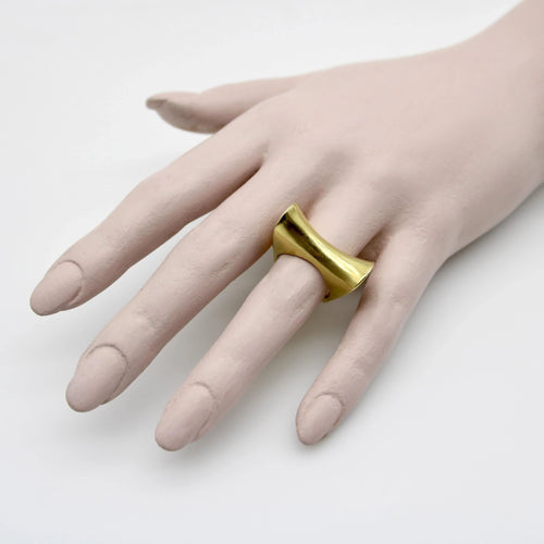 Bague 45 Bague selle moderniste vintage en or 18 carats 58 Facettes A1003E