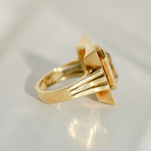 Bague 53 Bague vintage en or jaune avec une grande citrine – motif architectural 58 Facettes