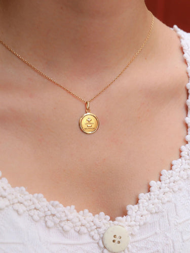 Pendentif Médaille Amour AUGIS "L'originale" or jaune Plus qu’hier moins que demain 58 Facettes J459
