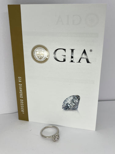 Bague 51 Solitaire or blanc et diamant coussin 0,66 ct 58 Facettes 00061701