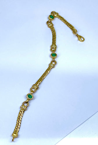 Bracelet Bracelet en or jaune 18 carats, emeraudes et diamants 58 Facettes AB362