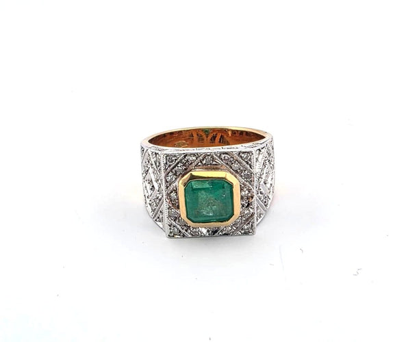 Bague 55 Bague en or jaune avec émeraudes et diamants 58 Facettes