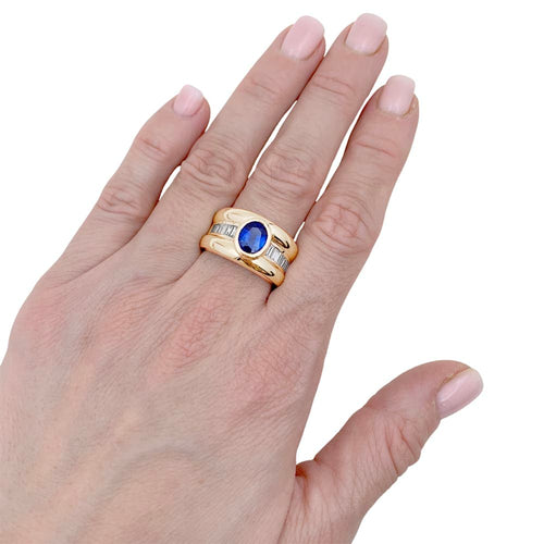 Bague 59 Bague or jaune, saphir et diamants. 58 Facettes 35222