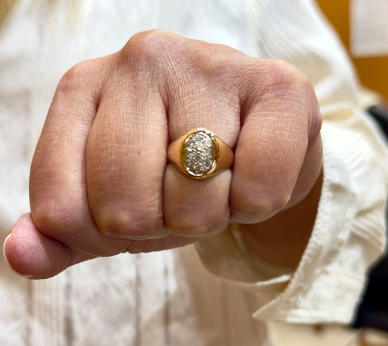 Bague 52 Chevalière rétro en or jaune 18 carats et diamants 58 Facettes