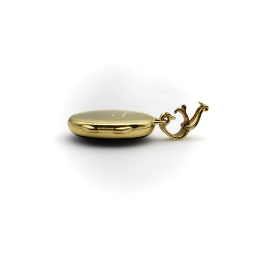 Pendentif Médaillon Fabergé en or 18 carats et émail guilloché diamant (Victor Mayer) 58 Facettes