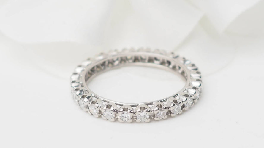 Bague 60 Alliance américaine en or blanc et diamants 1,20ct 58 Facettes 33032