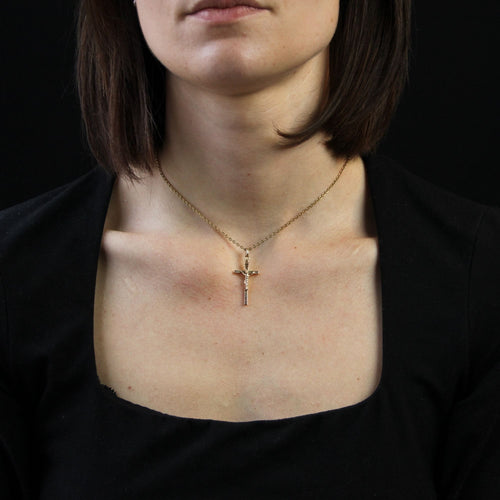 Pendentif Croix or rose avec Christ 58 Facettes CVP106