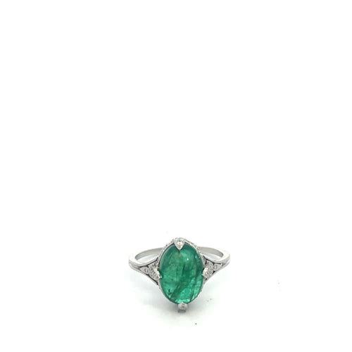 Bague en platine, émeraude et diamants