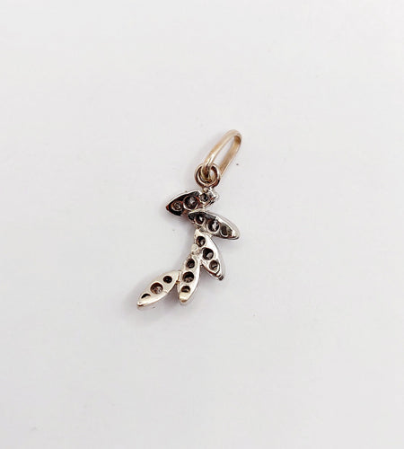 Pendentif Pendentif vintage or blanc branche fleurie et diamants 58 Facettes A06324