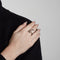 Bague 55 Bague en or blanc et diamants 58 Facettes 2561