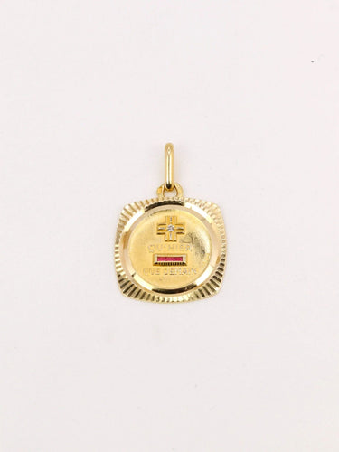 Pendentif Médaille amour Augis carrée Plus qu'hier moins que demain or jaune diamant rubis 58 Facettes J512