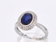 Bague 54 Bague entourage en or blanc avec diamants et saphir 58 Facettes 2044