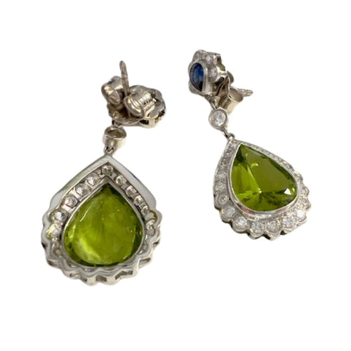 Boucles d'oreilles Boucles d'oreilles en platine de style Art Déco avec diamants, saphirs et poires 58 Facettes Q27B