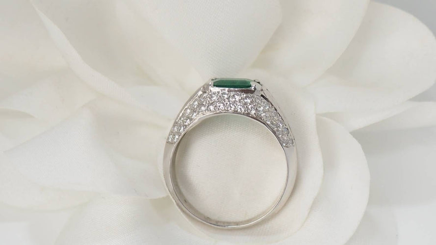 Bague 55.5 Bague jonc en or blanc émeraude et diamants 58 Facettes 31937