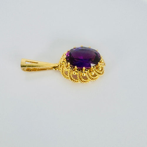 Pendentif Pendentif en or jaune avec améthyste ovale 58 Facettes 2509002