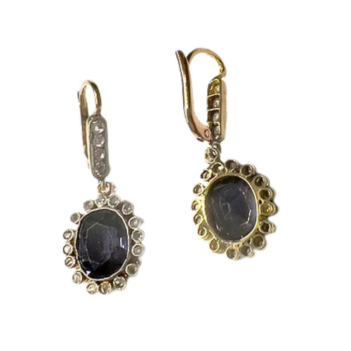 BOUCLES D'OREILLES ART DÉCO DES ANNÉES 1930-35 EN OR 18 KT ET PLATINE AVEC AMÉTHYSTE ET DIAMANTS