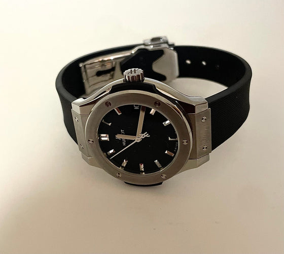 Montre Hublot - Montre Classic Fusion 33 mm en titane à quartz 58 Facettes