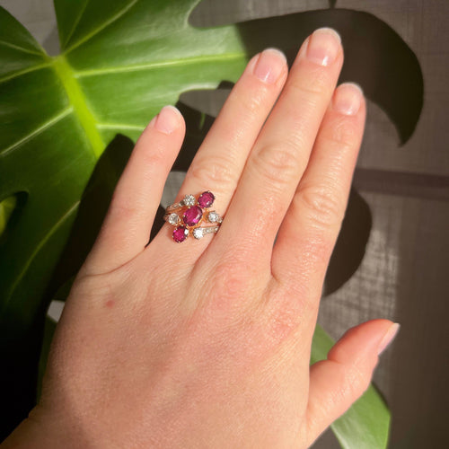 Bague 53 Bague Vintage Or Rubis et Diamants 1960 58 Facettes 385