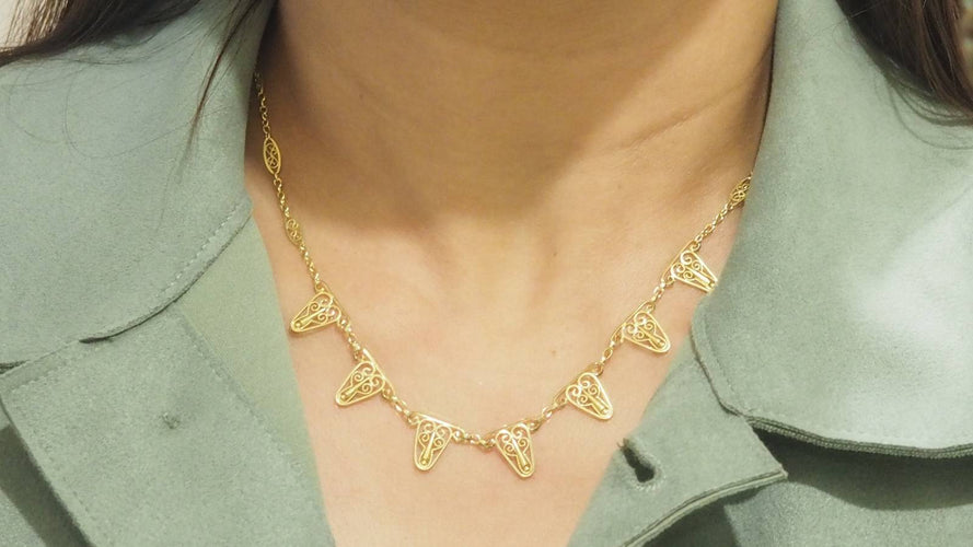 Collier Collier draperie en or filigrané 58 Facettes 32103