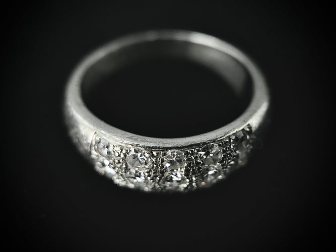 Bague 54 Bague d'époque année 1960/70 or blanc diamants 58 Facettes