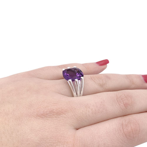 Bague 52 Bague Poiray "Fil" or blanc, améthyste. 58 Facettes 33622
