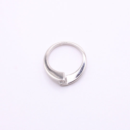 Bague Bague solitaire or blanc 18 carat (750/1000), diamant serti tension / couteau 58 Facettes
