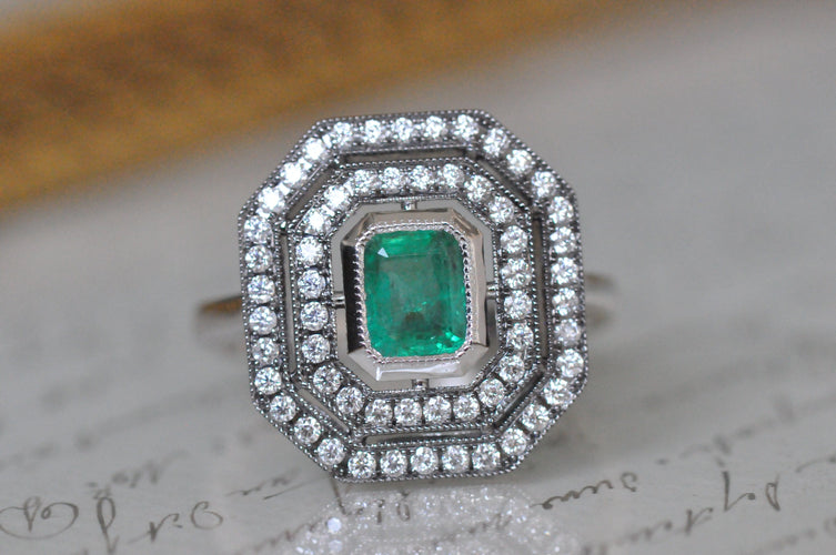 Antique emerald diamond ring 58 Facettes