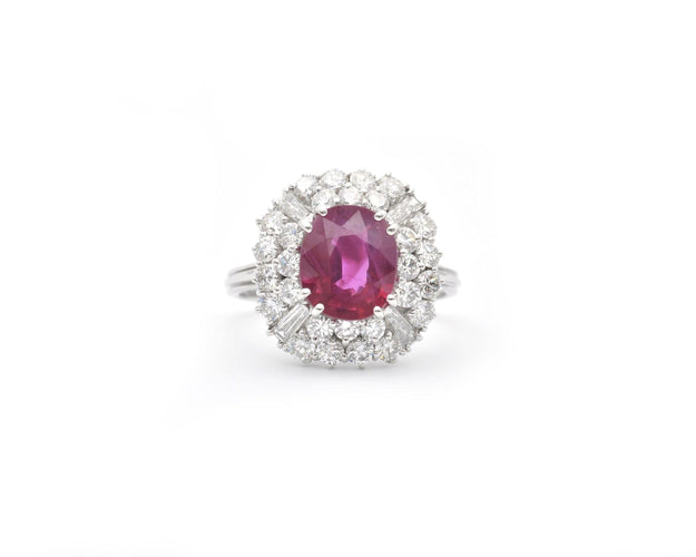 Bague Bague en or blanc avec rubis birman de 2,34 ct 58 Facettes