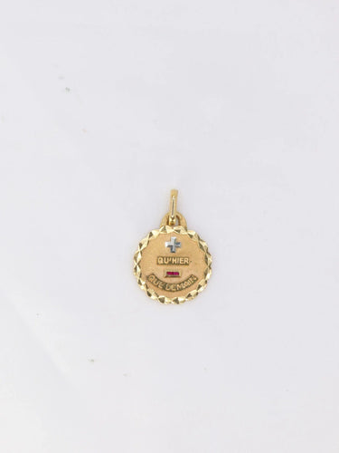 Pendentif Médaille amour Augis en or, plus qu'hier moins que demain 58 Facettes J233