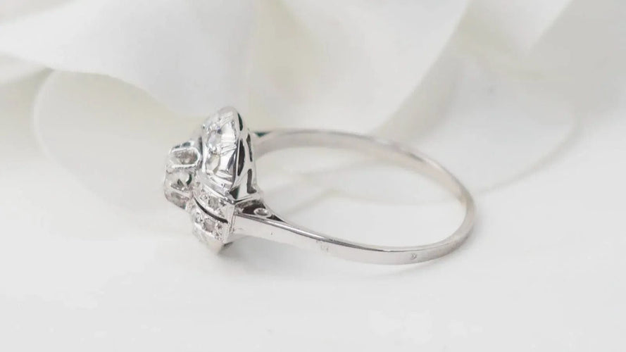 Bague 54 Bague Art Déco or blanc et diamants 58 Facettes 33025