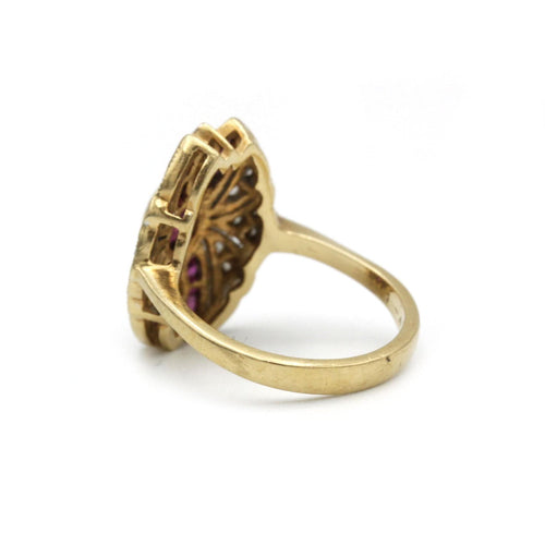 Bague 47 Bague - Or jaune, rubis et diamants 58 Facettes 1074