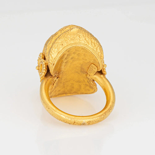 Bague Bague dôme cannelée Ilias Lalaounis taille 6 vintage en or 18 carats, grand bijou de cocktail 58 Facettes G13681