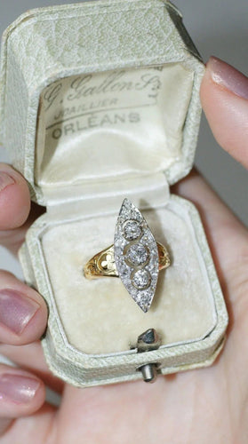 Bague Bague marquise trèfle diamants 58 Facettes