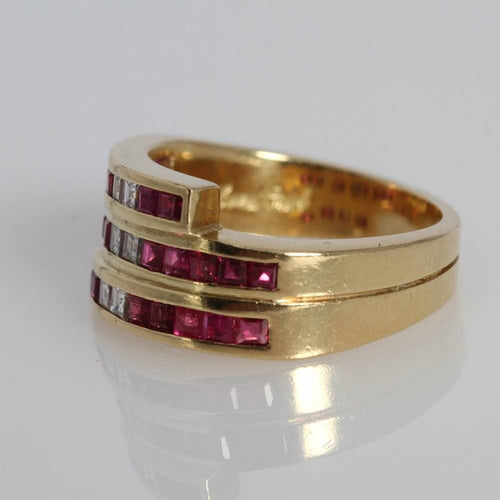 Bague 54 bague en or avec rubis et diamants 58 Facettes D362474