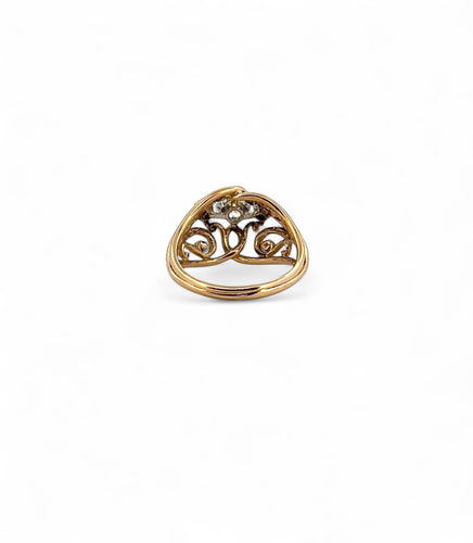 Bague 49 Bague ancienne ajourée en or jaune et diamants 58 Facettes