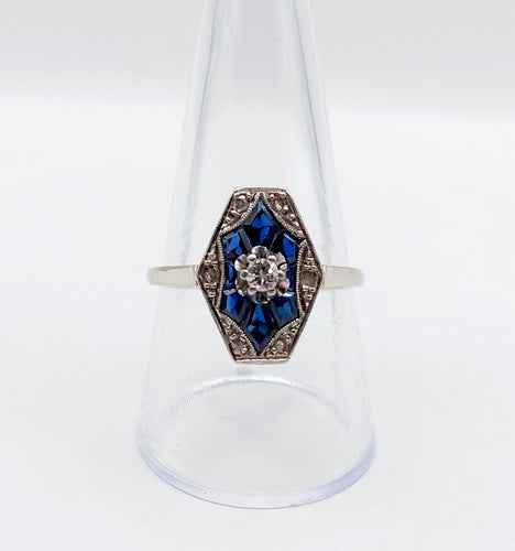 Bague 59.5 Bague marquise art deco or blanc 18k diamant et sapphires calibrés (circa 1930) 58 Facettes A05092