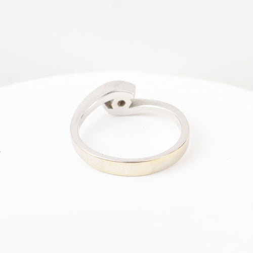 Bague 52 Bague solitaire en or blanc 18 carats et diamant de 0,16 carat. 58 Facettes 129605G