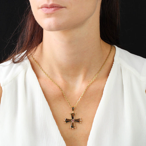 Pendentif Croix Occitane en or jaune et rubis 58 Facettes CVP160
