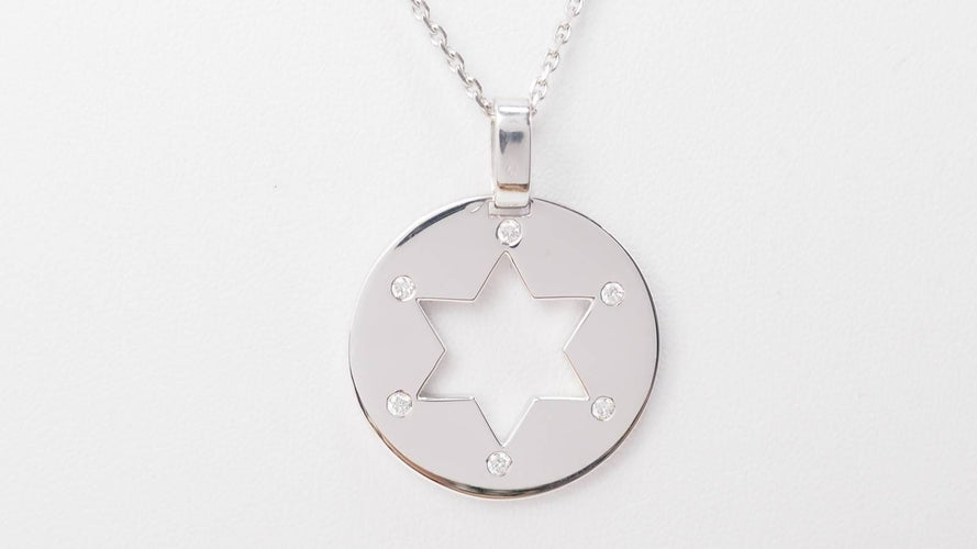 Collier Collier pendentif étoile de David en or blanc et diamants 58 Facettes 27387