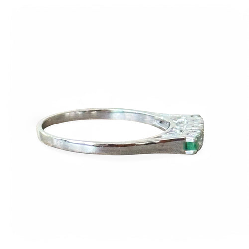 Bague 52 Bague émeraudes et diamants en or blanc 18 carats 58 Facettes 348