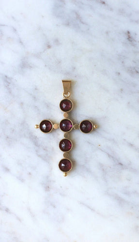 Pendentif Croix Ancienne Grenats et Perles sur Or jaune 58 Facettes