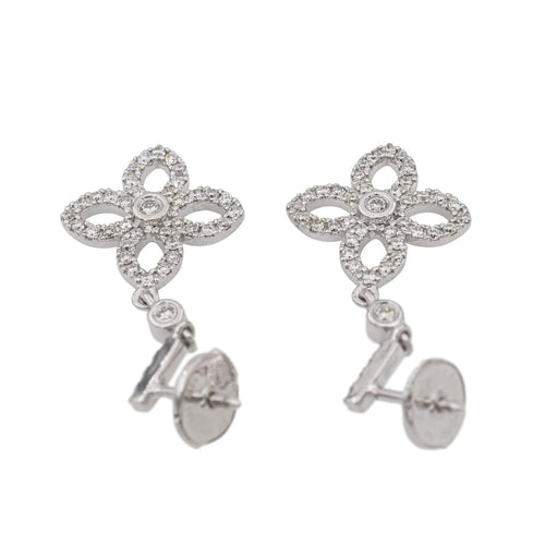 Boucles d'oreilles Boucles d'oreilles Fleur Or blanc Diamant 58 Facettes 3100511CN
