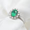 Bague Bague en or blanc avec émeraude de Colombie 58 Facettes