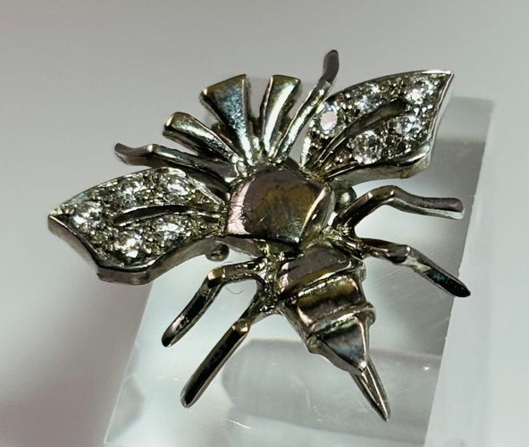 Pendentif Pendentif et broche design Fly avec diamants 58 Facettes 50199