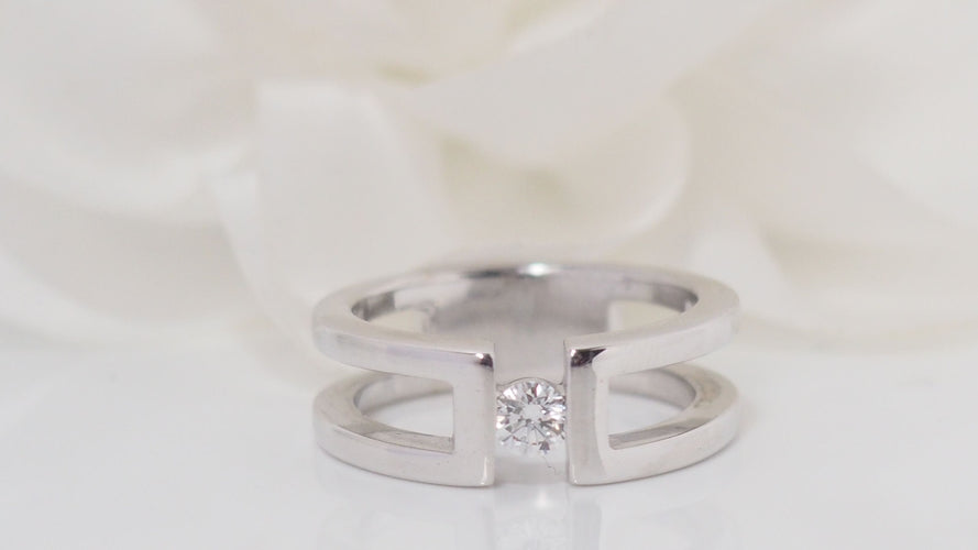 Bague 53.5 Bague en or blanc et diamant 58 Facettes 31821