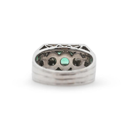 Bague Bague en or blanc avec émeraude et diamants 58 Facettes