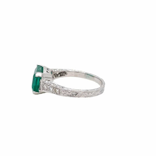 Bague 51 Bague Art Nouveau en or blanc avec émeraude et diamants. 58 Facettes