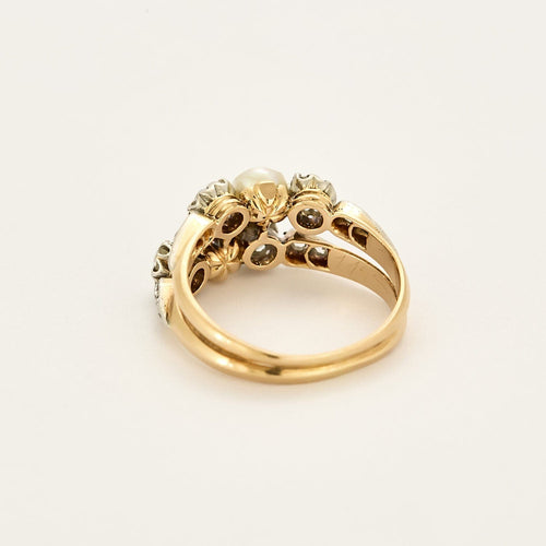 Bague 52 Bague en or jaune, blanc, diamants et perles 58 Facettes CHA5712