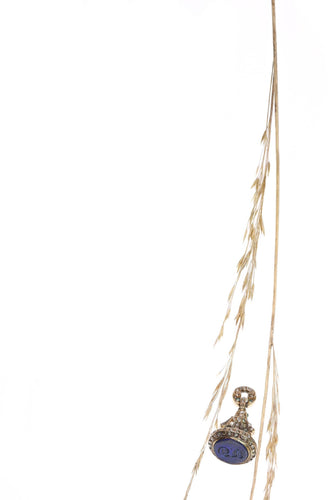 Montre L'âge d'or du romantisme : le sceau victorien en diamants et émeraudes 58 Facettes 20155-0504