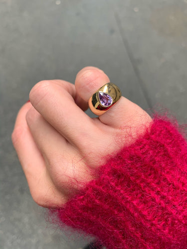 Bague 44 Chevalière Goutte saphir rose 58 Facettes 1